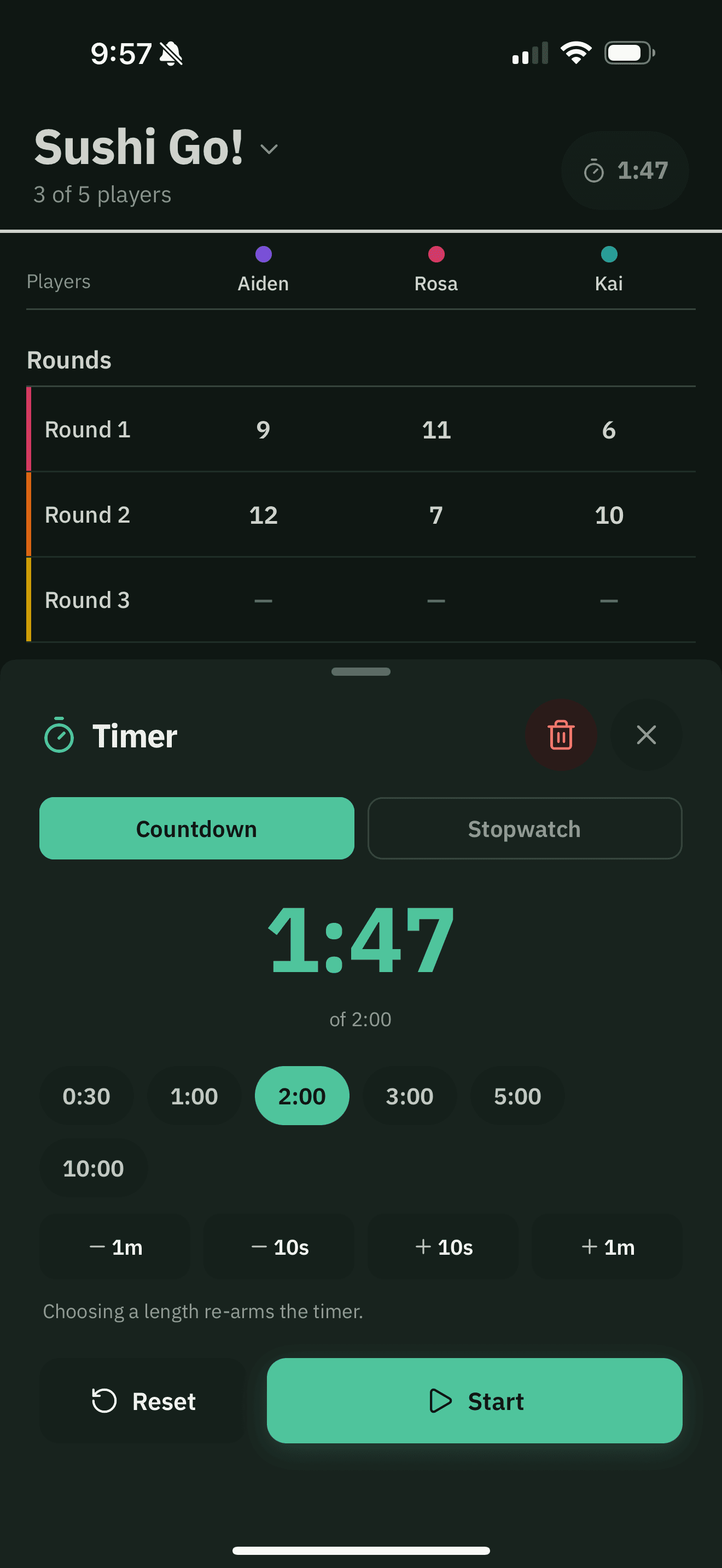 The game timer open over a Sushi Go! scoresheet: a countdown at 1:47 of 2:00, a row of preset lengths, and a Start button.